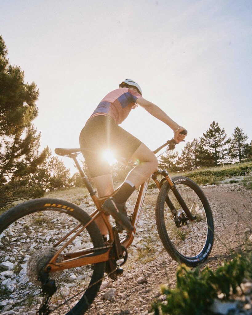 Moi en action lors d’un shooting photo pour une marque de vélo